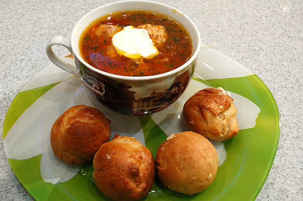 Борщ с пампушками Борщ с пампушками