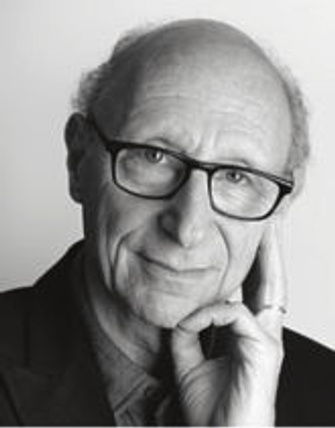 Роберт Нойбургер (Robert Neuburger), семейный психотерапевт. Он возглавляет европейскую Ассоциацию «Центр исследования семьи» (CEFA).