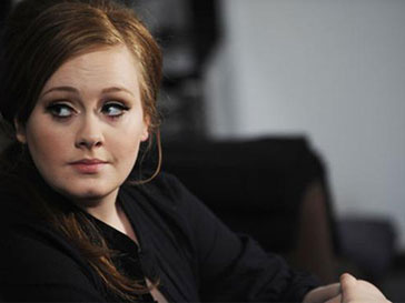 Два альбома Адель (Adele) оказались на вершине британского чарта Два альбома Адель (Adele) оказались на вершине британского чарта