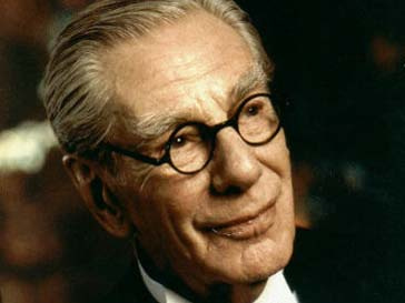 Всемирную известность Майклу Гоу (Michael Gough) принесла эпизодическая роль дворецкого Бэтмена Всемирную известность Майклу Гоу (Michael Gough) принесла эпизодическая роль дворецкого Бэтмена