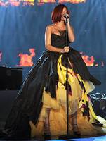 Рианна (Rihanna) на «Грэмми»-2011 Рианна (Rihanna) на «Грэмми»-2011