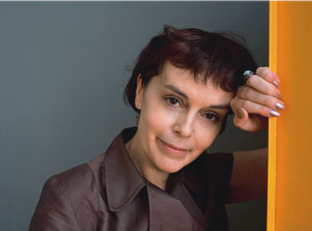 Елена Чижова, автор психологической прозы, лауреат Букеровской премии 2009 за роман «Время женщин» (АСТ, Астрель, 2010). Ее новый роман «Терракотовая старуха» (АСТ, Астрель, 2011) посвящен русским интеллигентам 1990-х.