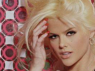 Психотерапевт и бойфренд отравили Анну Николь Смит (Anna Nicole Smith) викодином Психотерапевт и бойфренд отравили Анну Николь Смит (Anna Nicole Smith) викодином