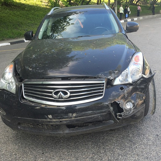 Жена Павла Прилучного Агата Муцениеце попала в аварию Жена Павла Прилучного Агата Муцениеце попала в аварию