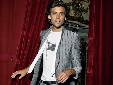 Мика (Mika) предпочитает знакомиться через социальные сети Мика (Mika) предпочитает знакомиться через социальные сети