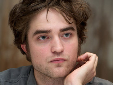 Роберт Паттинсон (Robert Pattinson) завел собаку Роберт Паттинсон (Robert Pattinson) завел собаку