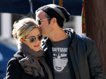 Дженнифер Энистон (Jennifer Aniston) и Джастин Теру (Justin Theroux) Дженнифер Энистон (Jennifer Aniston) и Джастин Теру (Justin Theroux)
