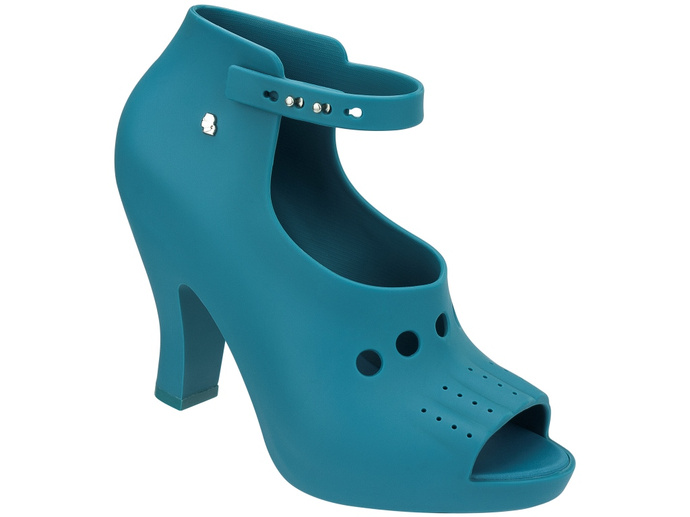 Melissa Glove Love
