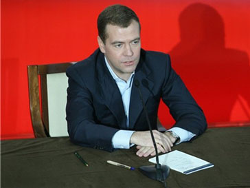 Дмитрий Медведев посетил Крильские острова Дмитрий Медведев посетил Крильские острова