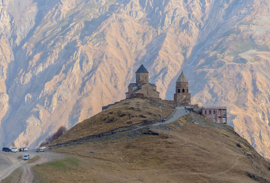 12. Троицкая церковь Гергети, Казбеги 12. Троицкая церковь Гергети, Казбеги