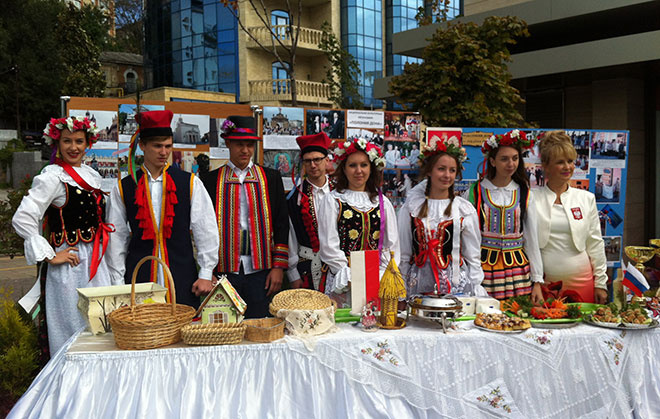 День города в Ростове: праздничные мероприятия 2014 Ростов-многонациональный фотоотчет День города в Ростове: праздничные мероприятия