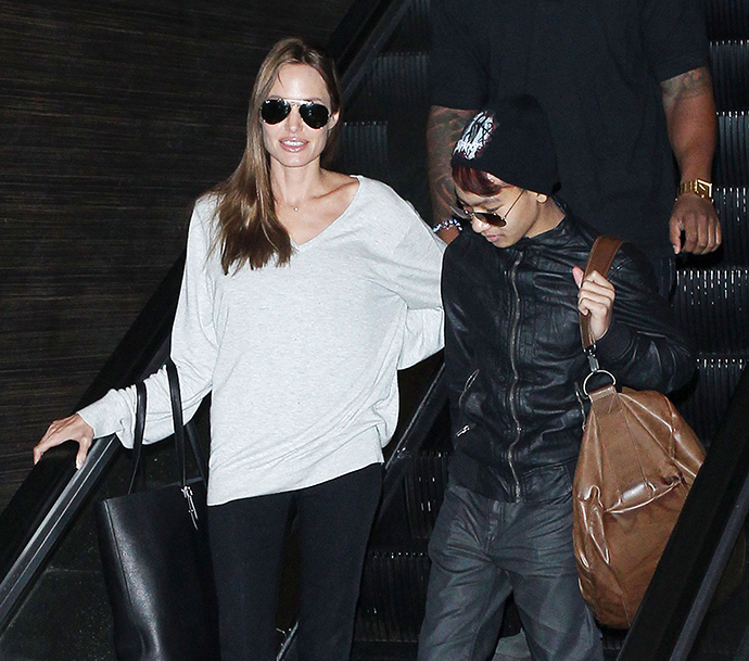 Анджелина Джоли с сыном Мэддоксом