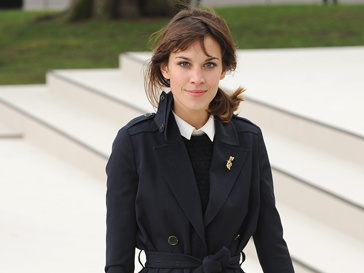 Алекса Чанг (Alexa Chung) так и не стала дипломированным дизайнером Алекса Чанг (Alexa Chung) так и не стала дипломированным дизайнером