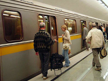 В Московском метрополитене утром 26 октября тушили пожар В Московском метрополитене утром 26 октября тушили пожар