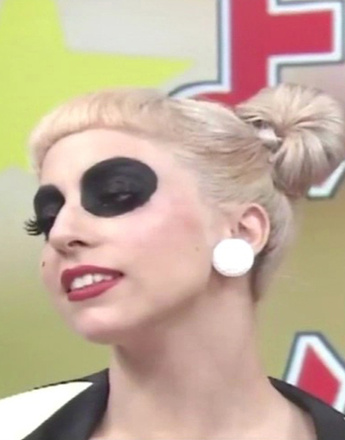Леди ГаГа (Lady GaGa) в образе панды
