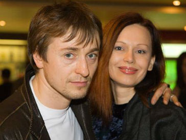 Сергей Безруков дебютировал в качестве сценариста и продюсера Сергей Безруков дебютировал в качестве сценариста и продюсера