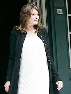 Карла Бруни не любит говорить о личной жизни. Карла Бруни (Carla Bruni)