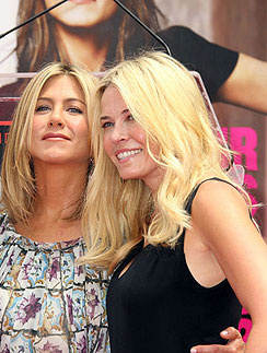 Дженнифер Энистон и Челси Хендлер. Дженнифер Энистон (Jennifer Aniston) и Челси Хендлер (Chelsea Handler)