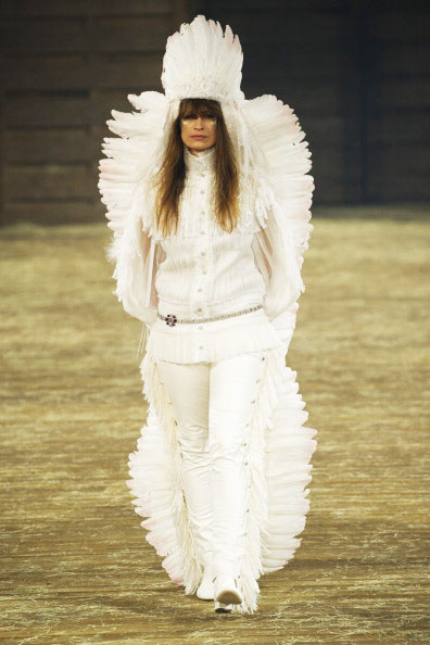 Показ Chanel Metiers d’Art 2013/2014 Показ Chanel Metiers d’Art 2013/2014