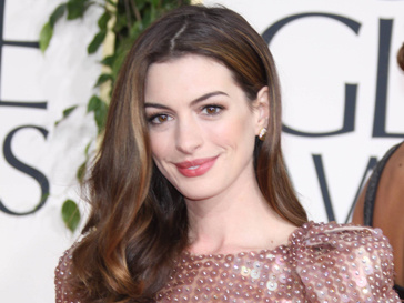 Энн Хэтэуэй (Anne Hathaway) станет Кошкой Энн Хэтэуэй (Anne Hathaway) станет Кошкой