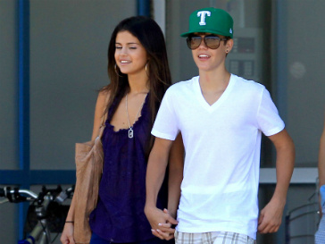 Джастин Бибер (Justin Bieber) и Селена Гомес (Selena Gomez) Джастин Бибер (Justin Bieber) и Селена Гомес (Selena Gomez)