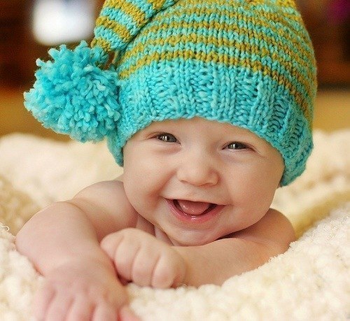 Мама моя родила меня сыном,
Но то... Мама моя родила меня сыном,
Но то...