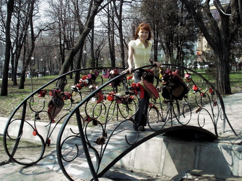 Я верила когда-то в то, что мир же... Я верила когда-то в то, что мир же...