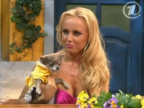 Чудный стереотип: если девушка бло... Чудный стереотип: если девушка бло...