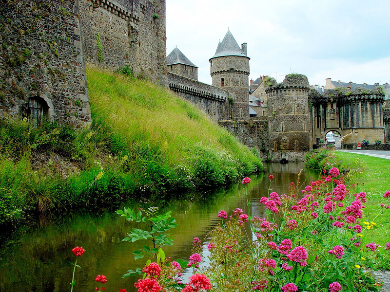 Город-крепость Фужер во Франции... Город-крепость Фужер во Франции...