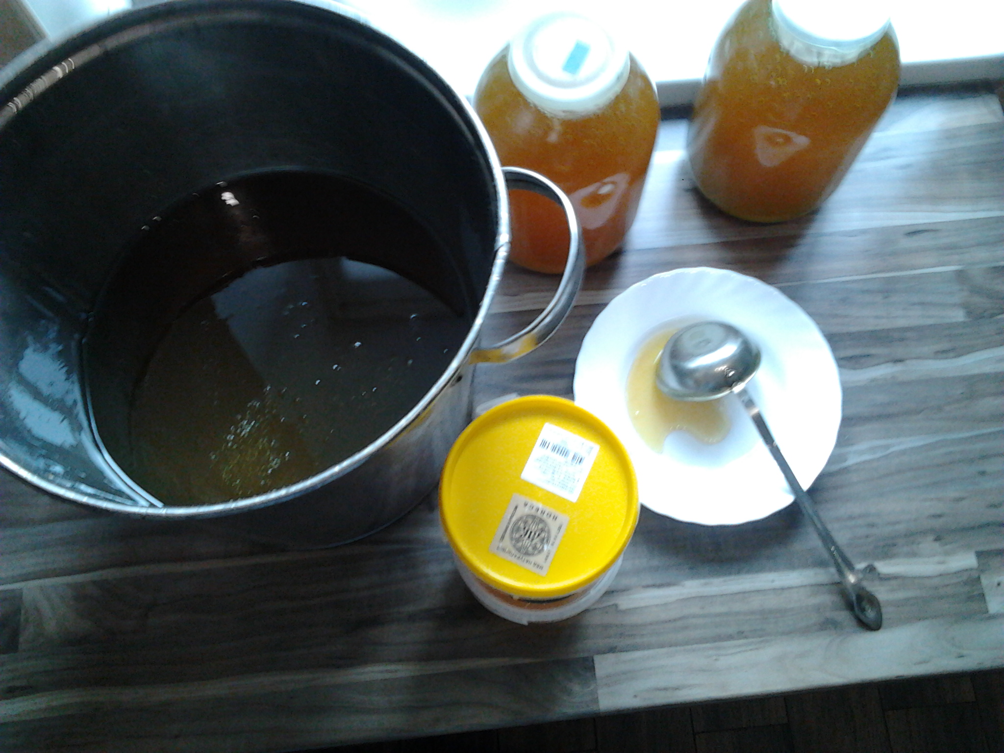 Продаю мед цветочный (разнотравье)... Продаю мед цветочный (разнотравье)...