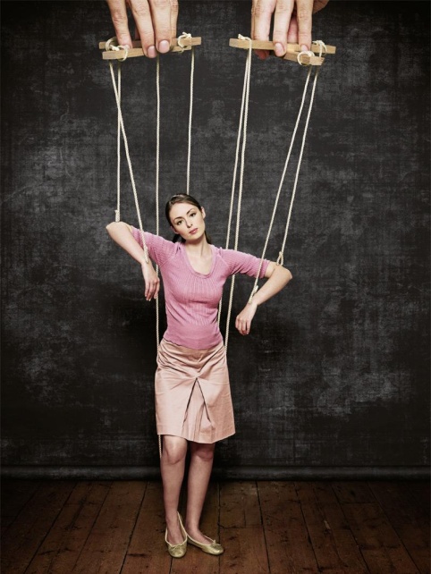 СТРУНЫ ДУШИ НА КОТОРЫХ ИГРАЕТ МАНИПУЛЯТОР. СТРУНЫ ДУШИ НА КОТОРЫХ ИГРАЕТ МАНИПУЛЯТОР.