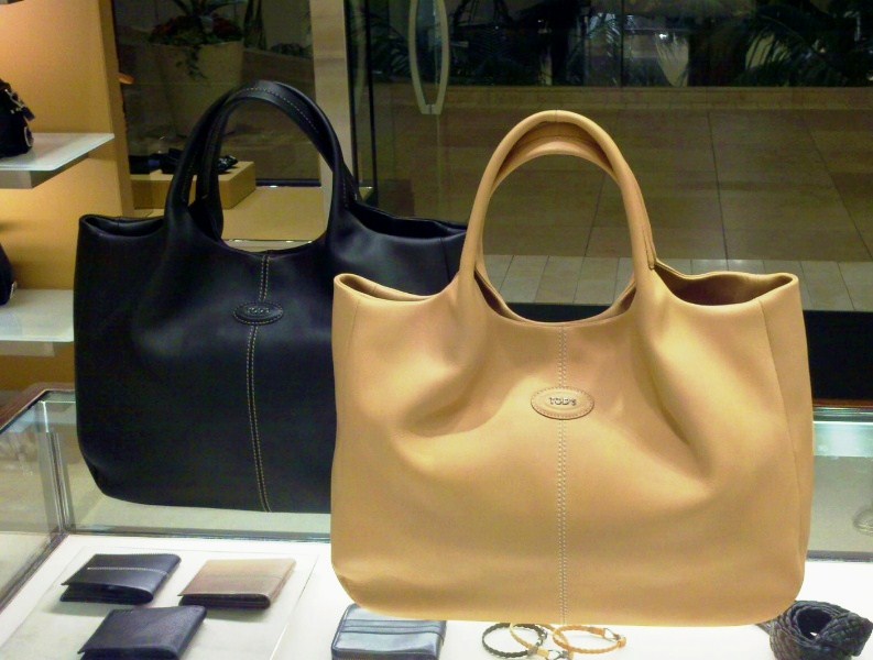 Самые популярные и востребованные сумки, которые давно уже не нуждаются в представлении под маркой F_e_r_r_o. Самые популярные и востребованные сумки, которые давно уже не нуждаются в представлении под маркой F_e_r_r_o.