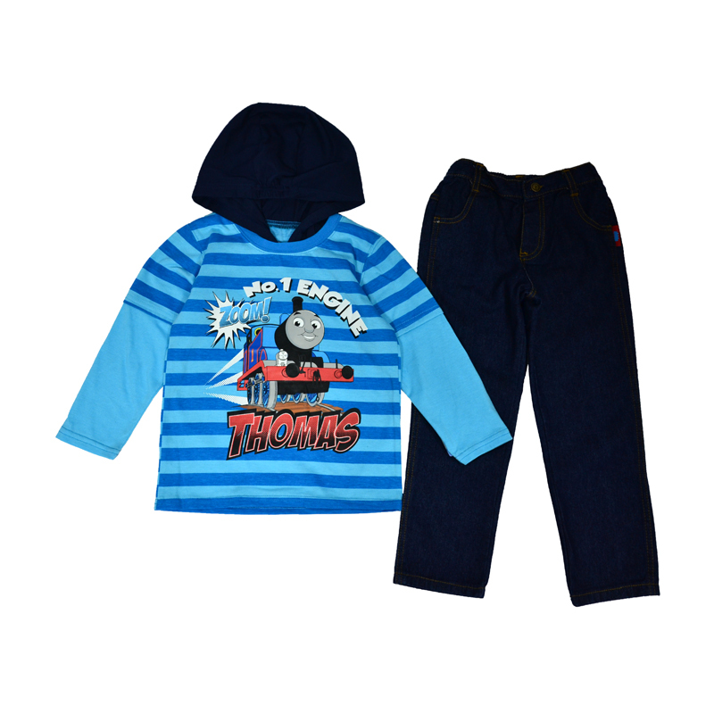 Утепленный костюм для мальчиков с изображением паровозика Томаса понравится всем юным сорванцам без исключения. Утепленный костюм для мальчиков с изображением паровозика Томаса понравится всем юным сорванцам без исключения.