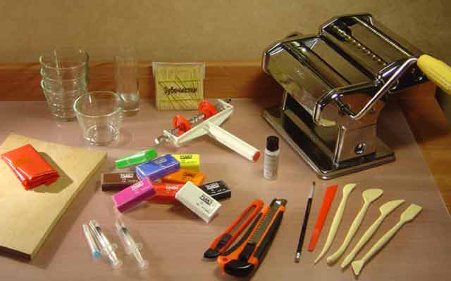 Сбор заказов. Полимерная глина (пластика). Вы сможете создать бижутерию, фигурки и статуэтки, декорировать предметы интерьера 3/15 Сбор заказов. Полимерная глина (пластика). Вы сможете создать бижутерию, фигурки и статуэтки, декорировать предметы интерьера 3/15