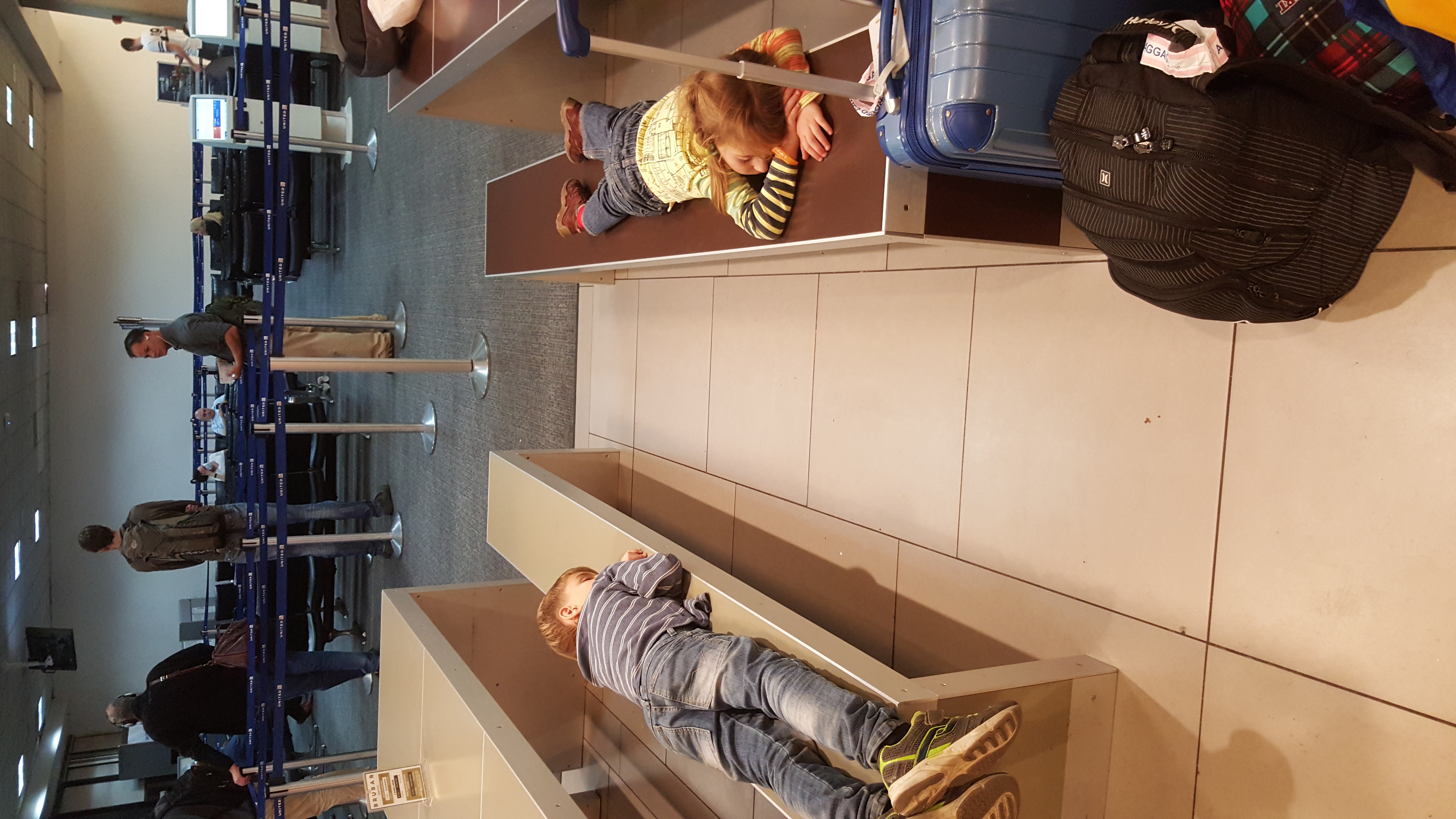 Переезд в США. День первый. Аэропорт Лос-Анжелеса (LAX) (1 пост) Переезд в США. День первый. Аэропорт Лос-Анжелеса (LAX) (1 пост)