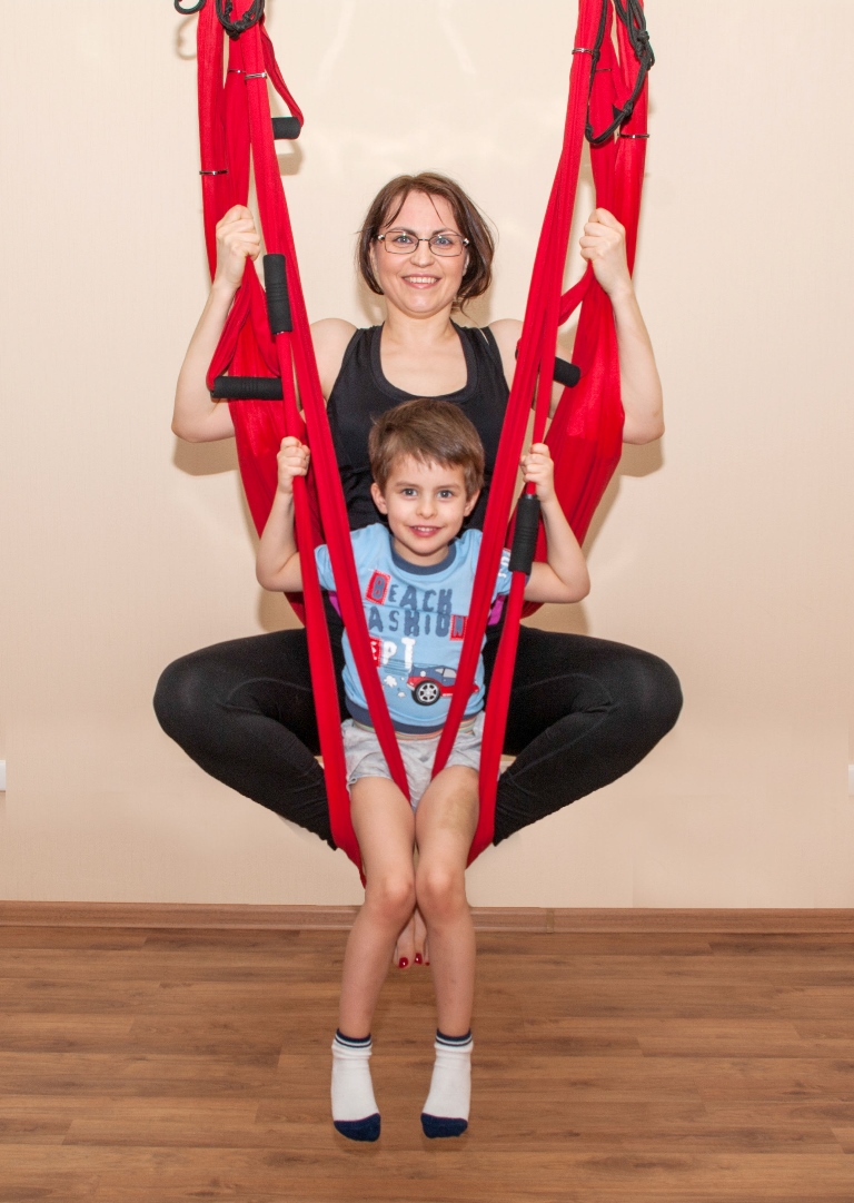 Воздушная йога с детьми Воздушная йога с детьми