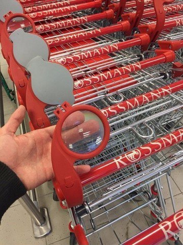 В супермаркетах Европы к тележкам прикреплены лупы. Читать информацию о продукте гораздо удобнее. В супермаркетах Европы к тележкам прикреплены лупы. Читать информацию о продукте гораздо удобнее.