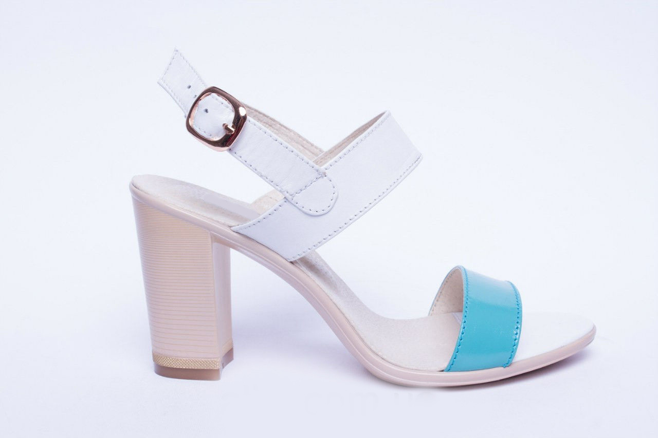 Пристрой . Шикарные босоножки 37 р-р 2 пары Пристрой . Шикарные босоножки 37 р-р 2 пары