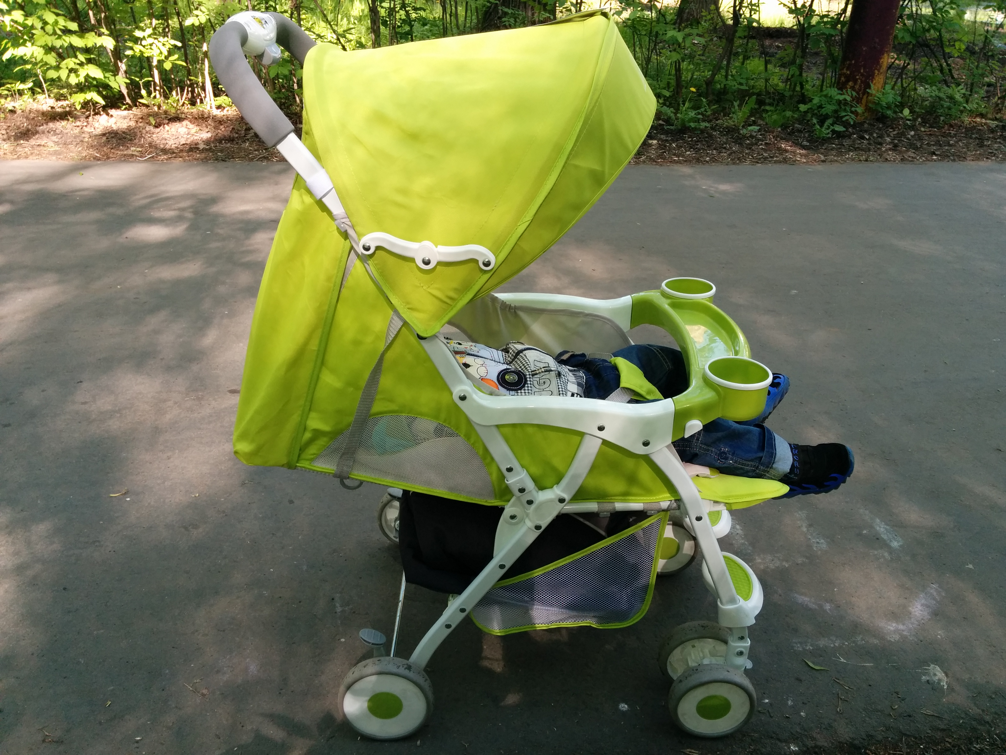 Продаю прогулочную коляску Продаю прогулочную коляску