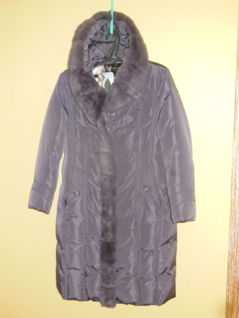 Пуховик женский, зима 56 размер Пуховик женский, зима 56 размер