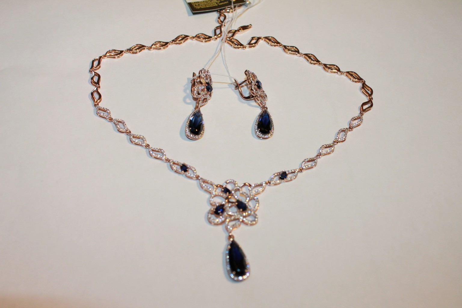 Сбор заказов.Ювелирные украшения-42.Сапфир,Изумруд, Лондон, Султанит.Зеленый агат.Турмалин. Рубиновый корунд,Бирюза и много всего красивого. Детская коллекция.Исполняются практически все желания. Сбор заказов.Ювелирные украшения-42.Сапфир,Изумруд, Лондон, Султанит.Зеленый агат.Турмалин. Рубиновый корунд,Бирюза и много всего красивого. Детская коллекция.Исполняются практически все желания.