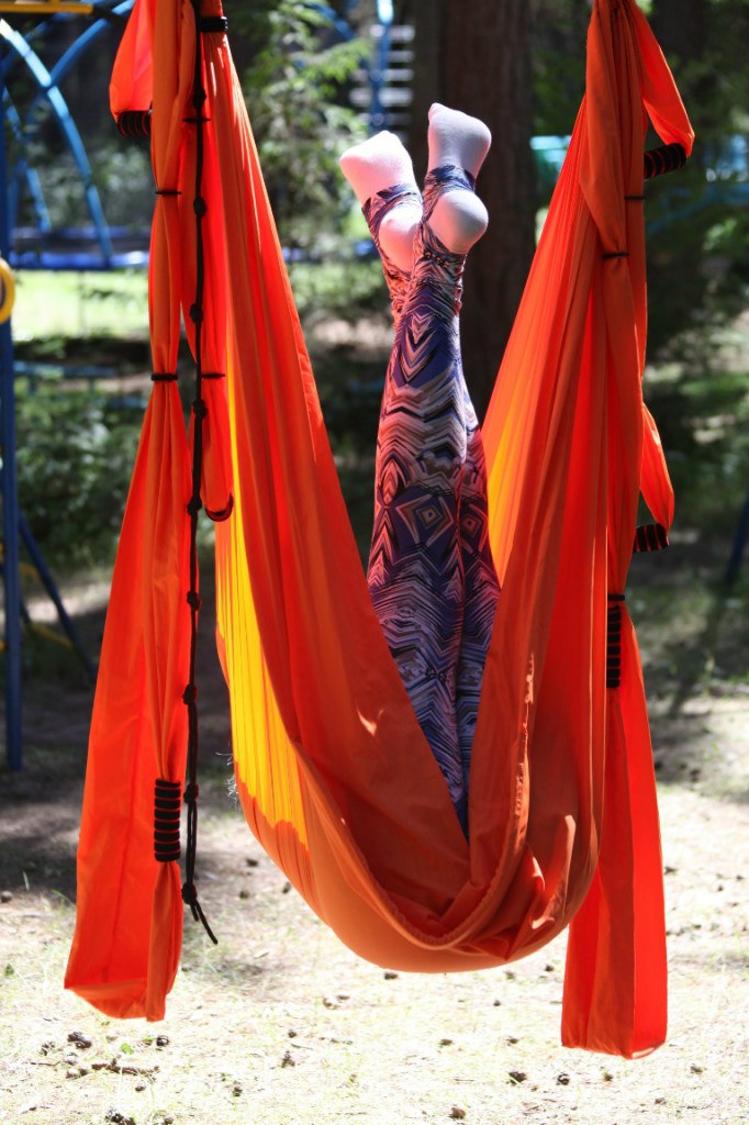 Уникальный эффект мы получаем от медитации в гамаке. Уникальный эффект мы получаем от медитации в гамаке.