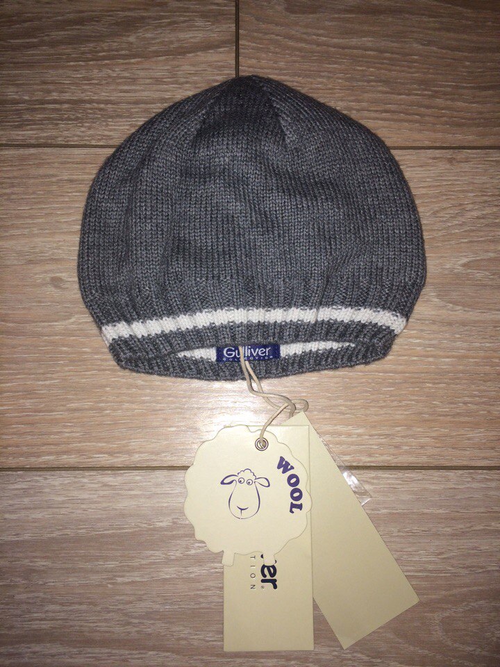 Может кому надо?! Пристраиваю новые брендовые шапочки на мальчика! размер 50-52! сезон осень-зима! Может кому надо?! Пристраиваю новые брендовые шапочки на мальчика! размер 50-52! сезон осень-зима!