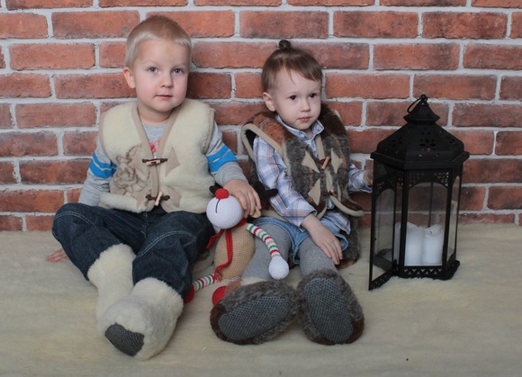 Изделия из натуральной овечьей шерсти для взрослых и детей от производителя! Отличное качество, низкие цены! Есть и вязаные изделия! Изделия из натуральной овечьей шерсти для взрослых и детей от производителя! Отличное качество, низкие цены! Есть и вязаные изделия!