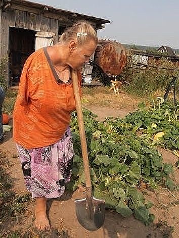 "КАКАЯ ИЗ КАЛЕКИ МАТЬ". ЖИЗНЬ БЕЗРУКОЙ ВЕРЫ "КАКАЯ ИЗ КАЛЕКИ МАТЬ". ЖИЗНЬ БЕЗРУКОЙ ВЕРЫ