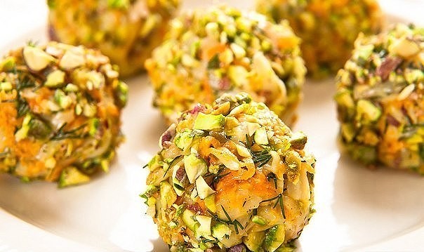 ВЫГЛЯДИТ ОРИГИНАЛЬНО, ДЕЛАЕТСЯ ЗА СЧИТАННЫЕ МИНУТЫ: ЗАКУСКА-САЛАТ ВЫГЛЯДИТ ОРИГИНАЛЬНО, ДЕЛАЕТСЯ ЗА СЧИТАННЫЕ МИНУТЫ: ЗАКУСКА-САЛАТ