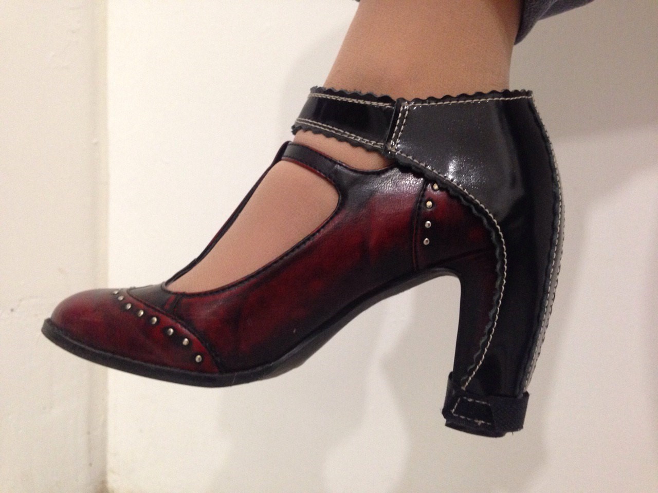 Автопятки из натуральной кожи, очень полезный аксессуар для автолюбителей! Автопятки из натуральной кожи, очень полезный аксессуар для автолюбителей!