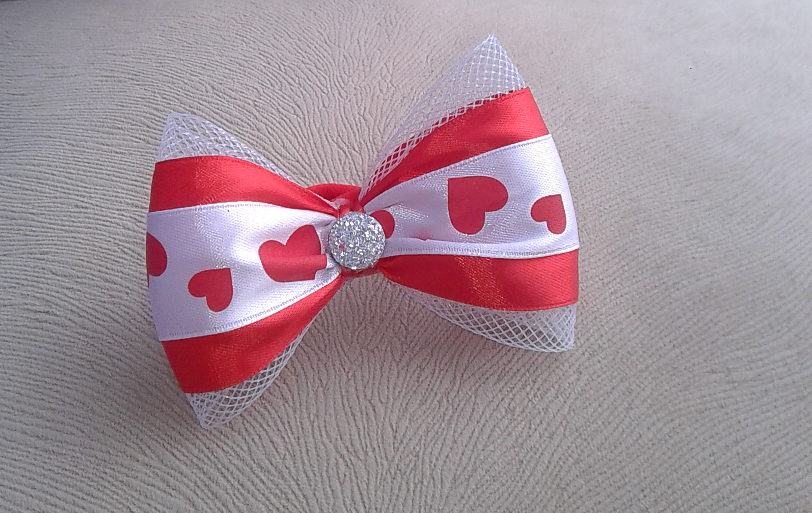 НОВИНКИ !!! Банты с СЕРДЕЧКАМИ! Заходите мамочки)) НОВИНКИ !!! Банты с СЕРДЕЧКАМИ! Заходите мамочки))