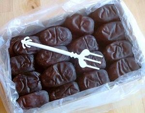 Ищите оригинальный подарок? Коробочка Иранских фиников! Актуально во время поста. Вкусно и полезно! Креативно! Не дорого! Цена 150 рублей. Раздачи 5-6 марта. Ищите оригинальный подарок? Коробочка Иранских фиников! Актуально во время поста. Вкусно и полезно! Креативно! Не дорого! Цена 150 рублей. Раздачи 5-6 марта.