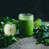 Зеленый смузи выведет токсины и избавит от лишнего веса Зеленый смузи выведет токсины и избавит от лишнего веса